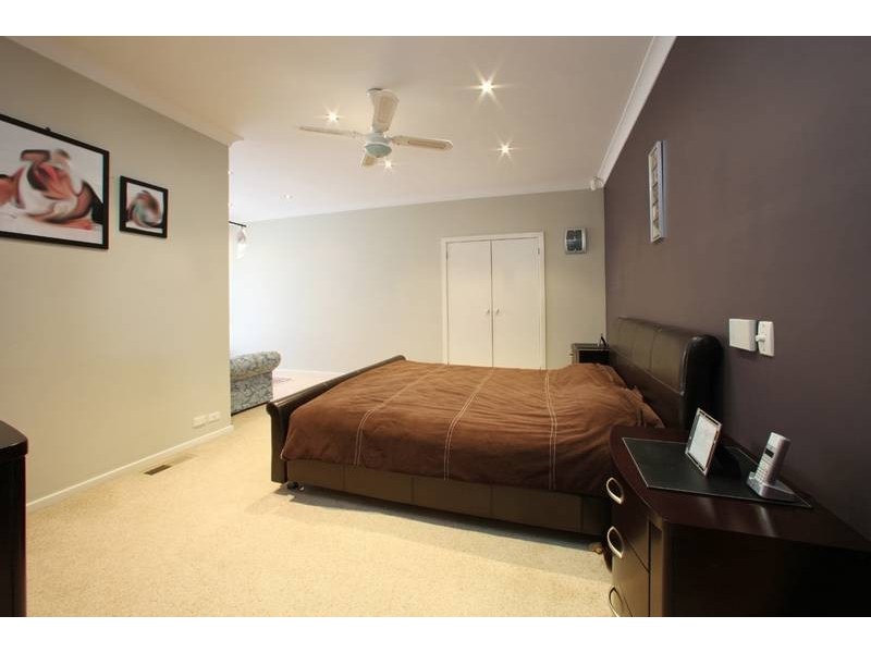 64 Turramurra Drive, Rowville VIC 3178