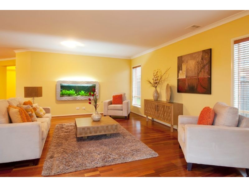 49 Langhorne Crescent, Rowville VIC 3178