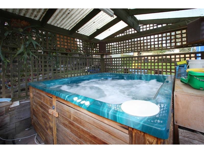 4 Frieda Court, Ferntree Gully VIC 3156