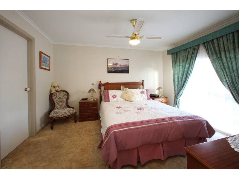 4 Frieda Court, Ferntree Gully VIC 3156