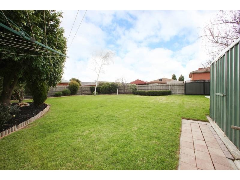 5 Muirfield Court, Rowville VIC 3178
