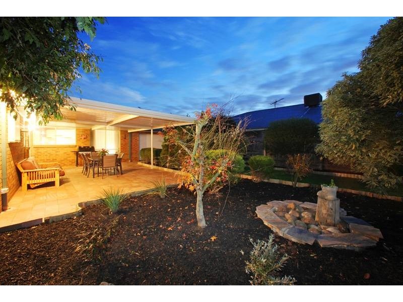 5 Muirfield Court, Rowville VIC 3178