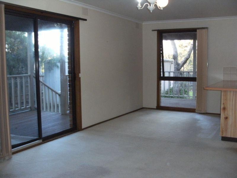 10 Valleyview Drive, Rowville VIC 3178