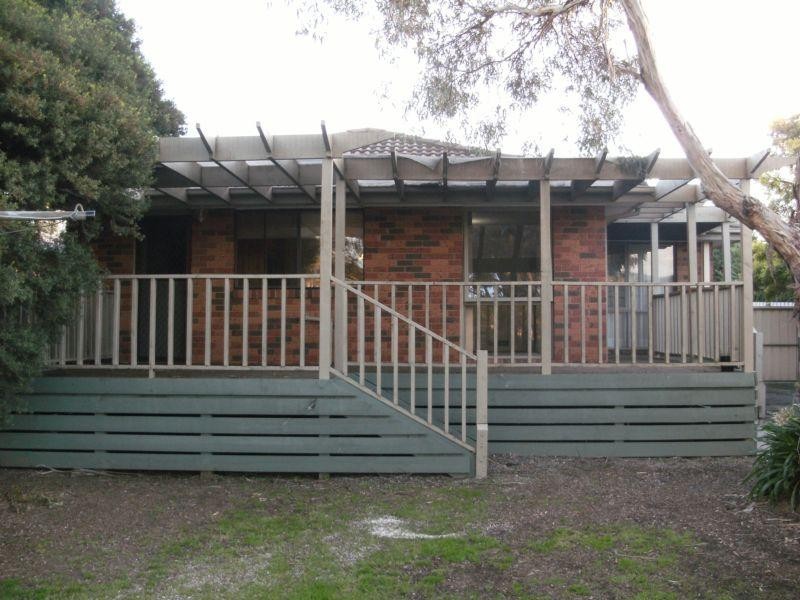 10 Valleyview Drive, Rowville VIC 3178