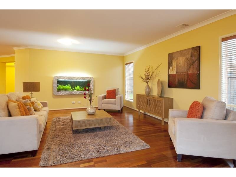 49 Langhorne Crescent, Rowville VIC 3178