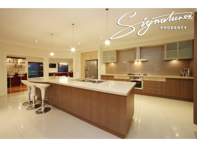 20 Rosewood Boulevard, Lysterfield VIC 3156