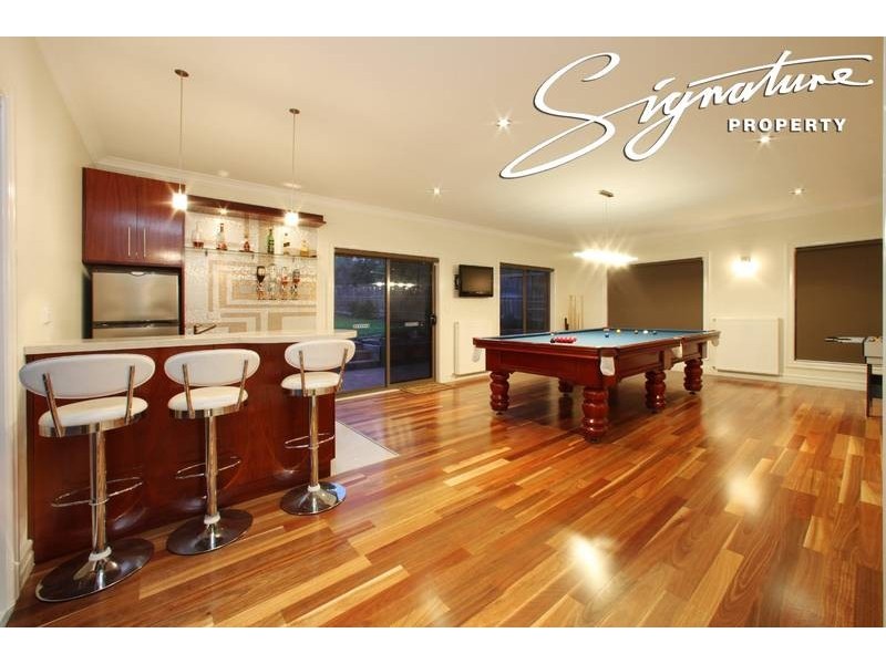 20 Rosewood Boulevard, Lysterfield VIC 3156