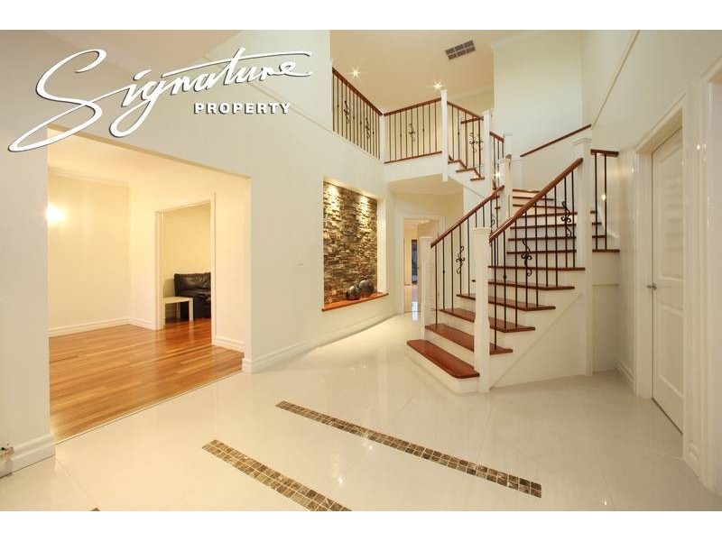 20 Rosewood Boulevard, Lysterfield VIC 3156