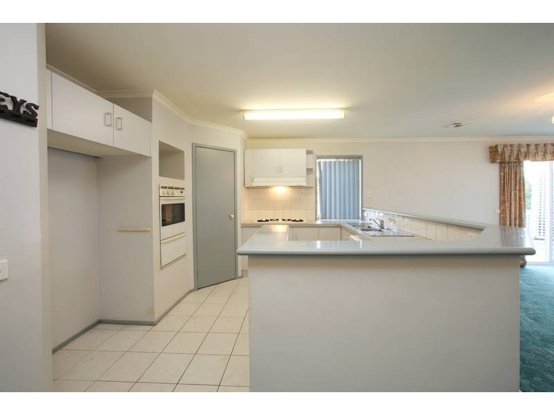 12 Stephanie Close, Ferntree Gully VIC 3156