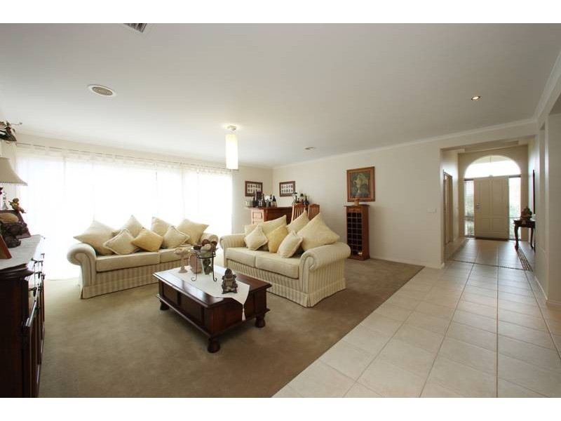 49 Victoria Knox Avenue, Rowville VIC 3178