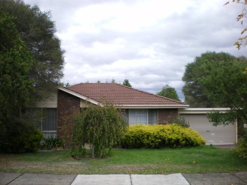 12 Laanecoorie Drive, Lysterfield VIC 3156