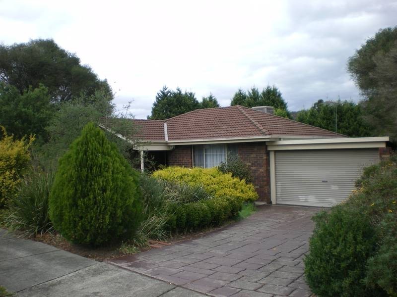 12 Laanecoorie Drive, Lysterfield VIC 3156