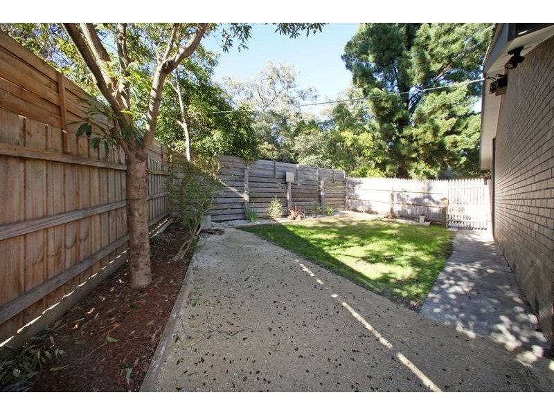 1/25 Alma Avenue, Ferntree Gully VIC 3156