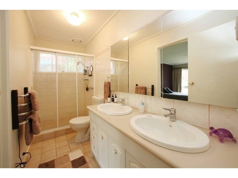 7 Batavia Avenue, Boronia VIC 3155