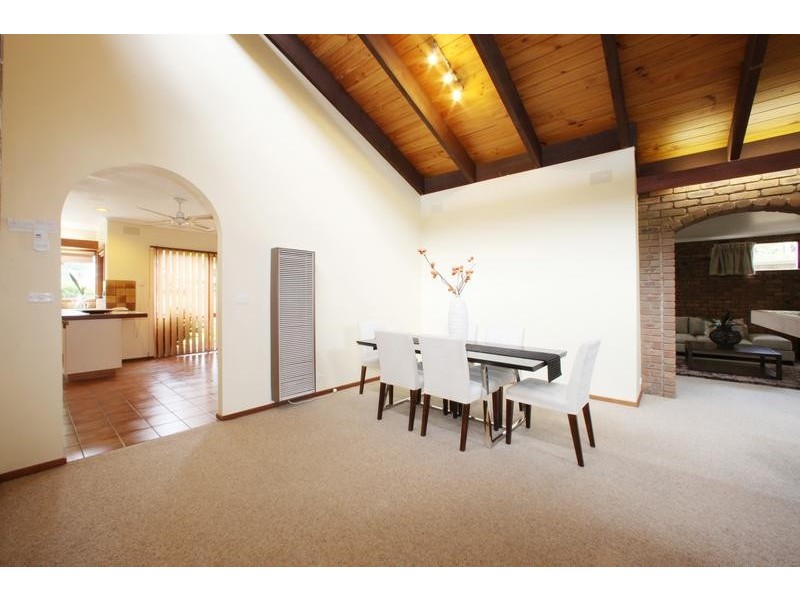 40 Bexsarm Crescent, Rowville VIC 3178