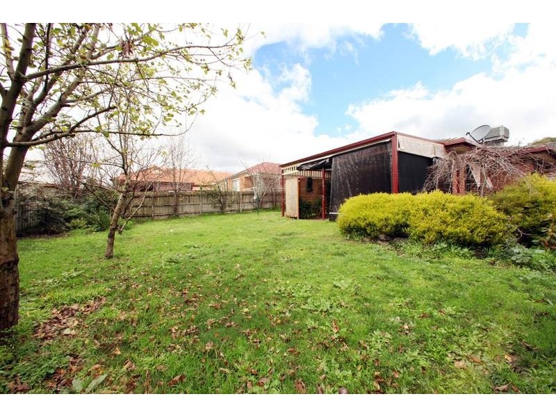 72 Quail Way, Rowville VIC 3178