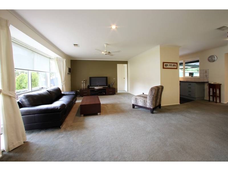 46 Cheryl Crescent, Ferntree Gully VIC 3156