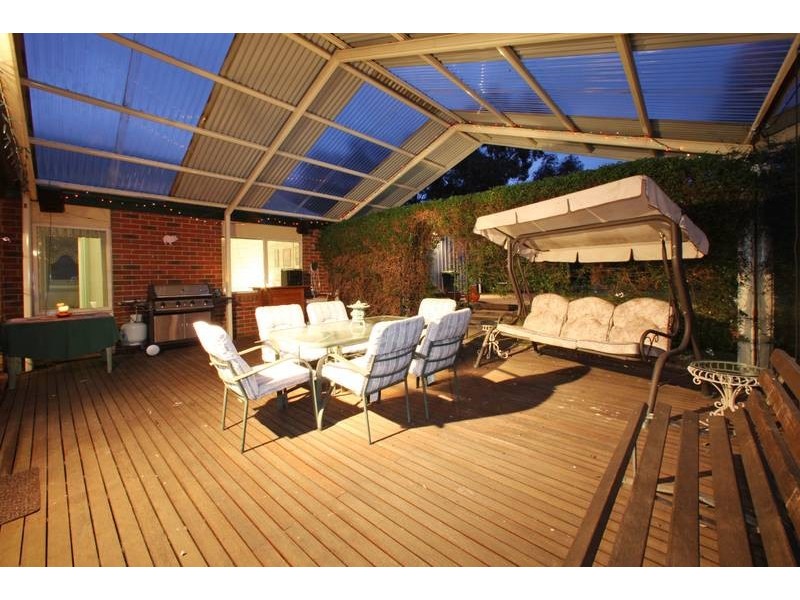 14 Kimberley Drive, Ferntree Gully VIC 3156