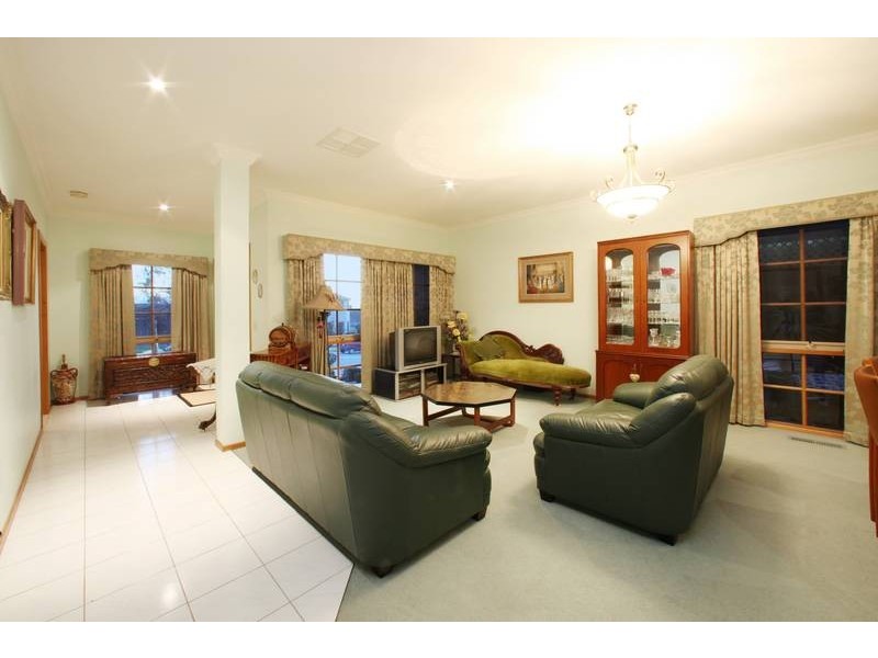 14 Allamanda Boulevard, Lysterfield VIC 3156