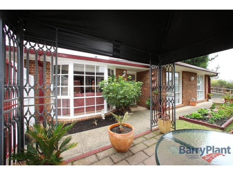 27 Eildon Parade, Rowville VIC 3178