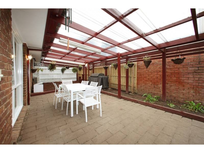 27 Eildon Parade, Rowville VIC 3178