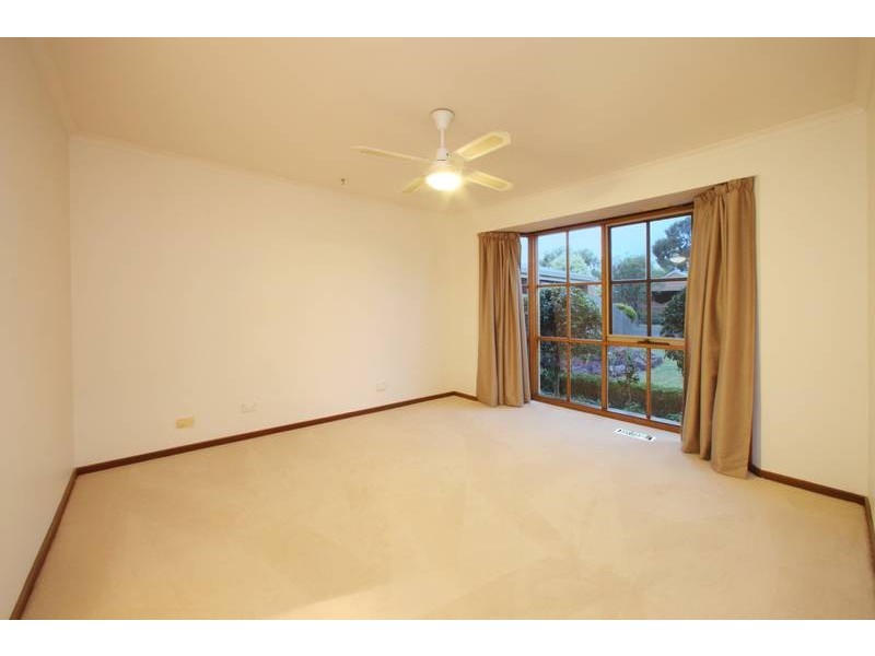 13 Severn Crescent, Rowville VIC 3178