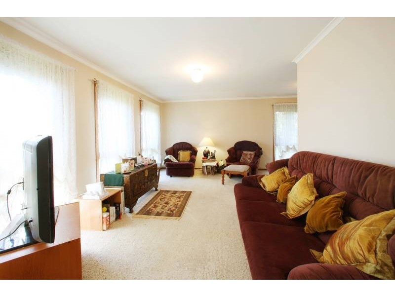 8 Seebeck Road, Rowville VIC 3178