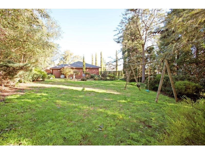8 Seebeck Road, Rowville VIC 3178