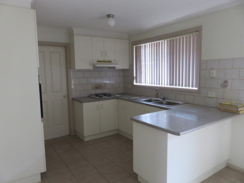 2/11 Stamford Crescent, Rowville VIC 3178