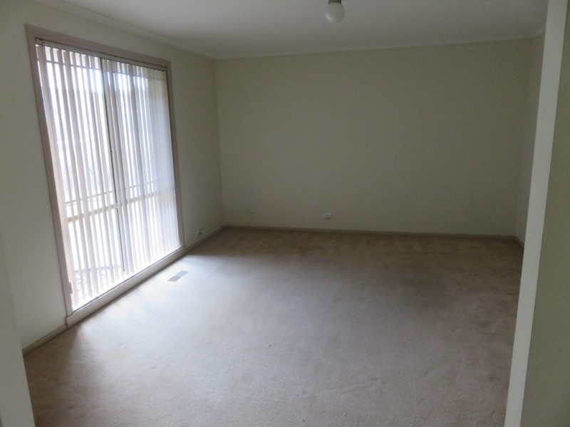 2/11 Stamford Crescent, Rowville VIC 3178