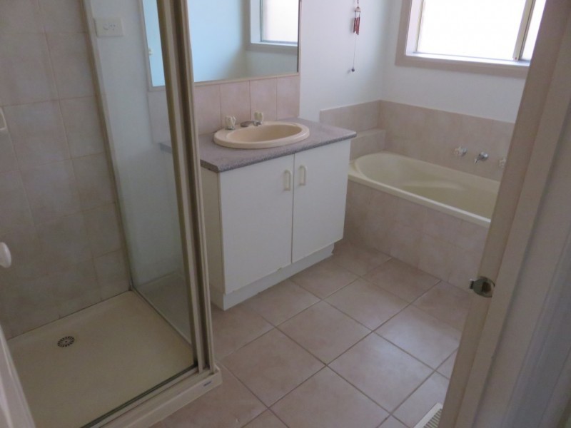 2/11 Stamford Crescent, Rowville VIC 3178