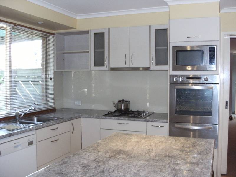 235 Dandelion Drive, Rowville VIC 3178