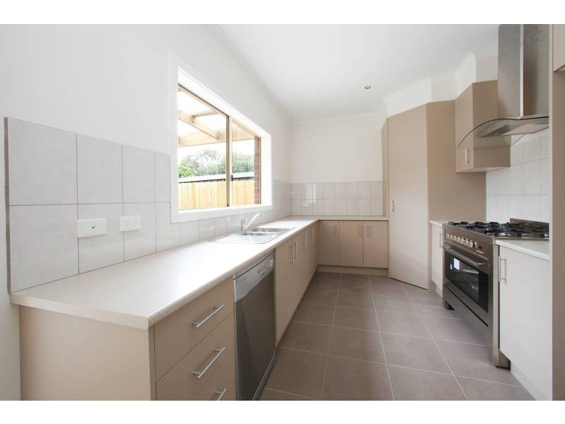 2/134 Windermere Drive, Ferntree Gully VIC 3156