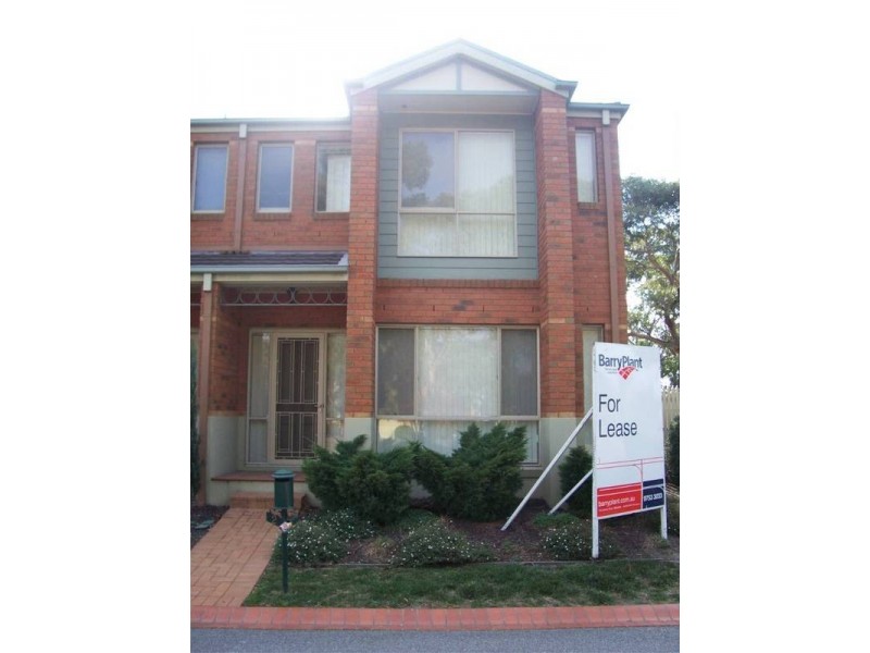 2 St Laurent Rise, Knoxfield VIC 3180