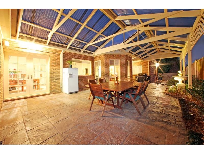 11 Lexington Close, Rowville VIC 3178