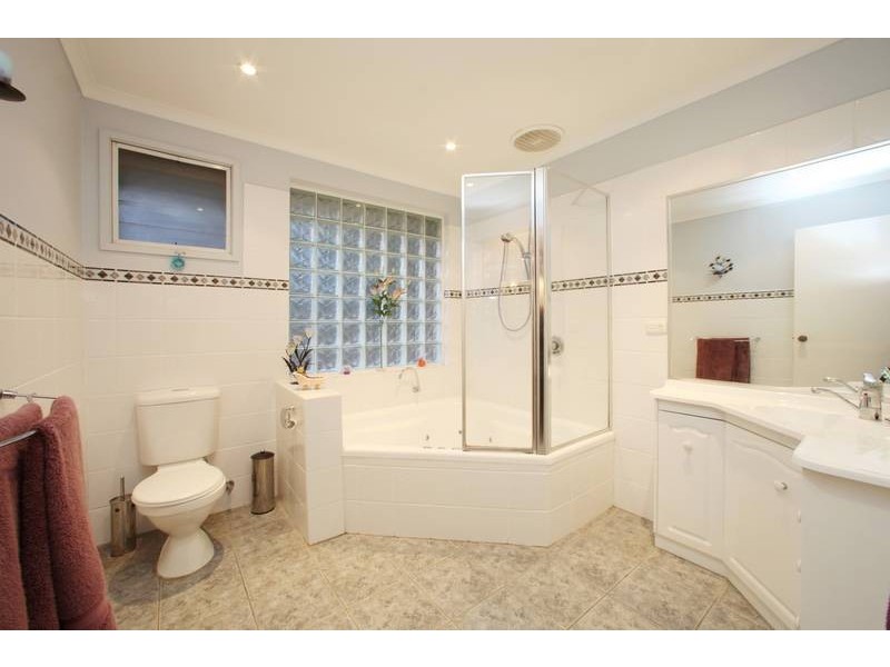 24 Wentworth Avenue, Rowville VIC 3178