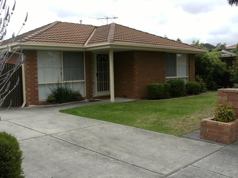 13 The Fairway, Rowville VIC 3178