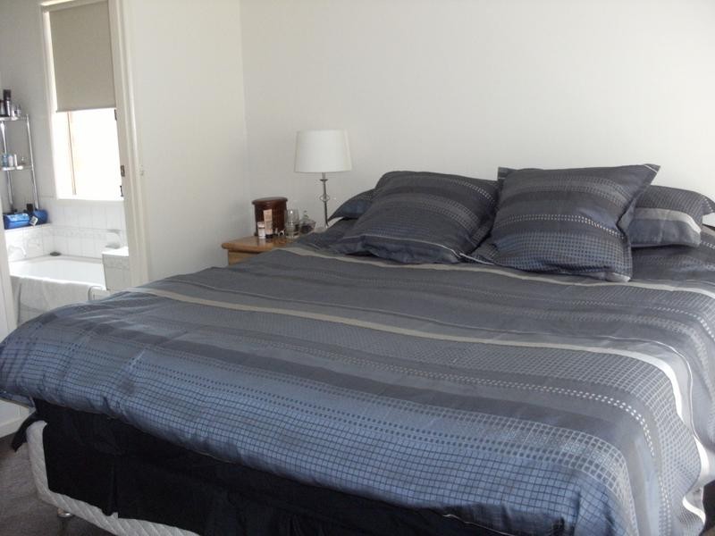 13 The Fairway, Rowville VIC 3178