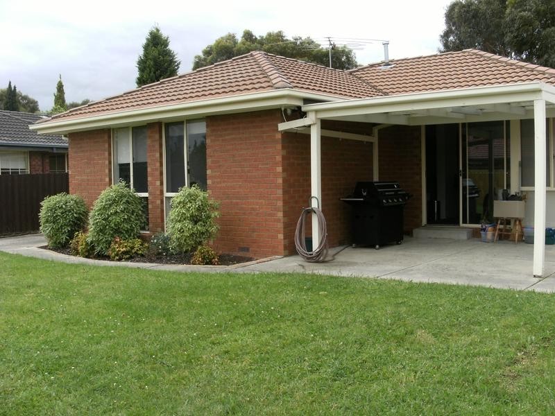 13 The Fairway, Rowville VIC 3178