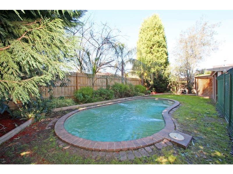 11 Sheraton Crescent, Ferntree Gully VIC 3156