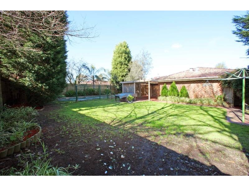 11 Sheraton Crescent, Ferntree Gully VIC 3156
