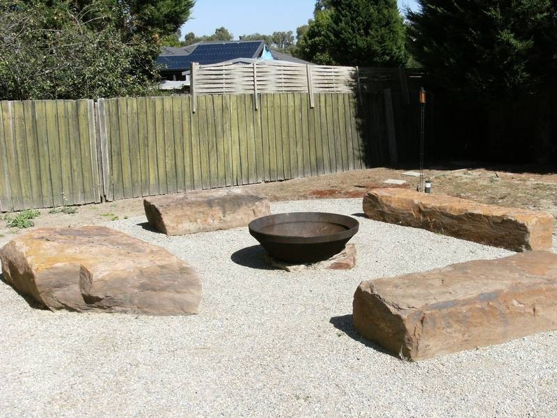 4 Saunders Close, Rowville VIC 3178