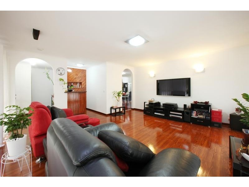 8 Cardinia Way, Rowville VIC 3178