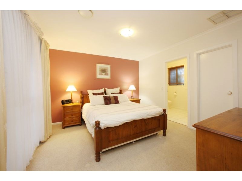 61 Kellbourne Drive, Rowville VIC 3178