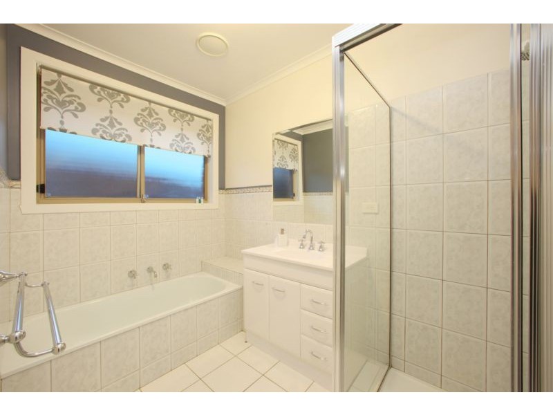 61 Kellbourne Drive, Rowville VIC 3178