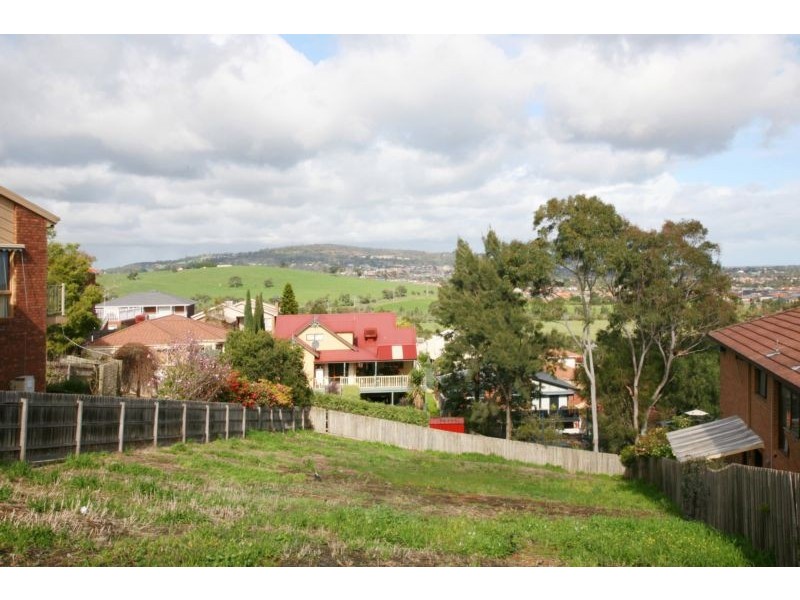 26 Bales Street, Ferntree Gully VIC 3156
