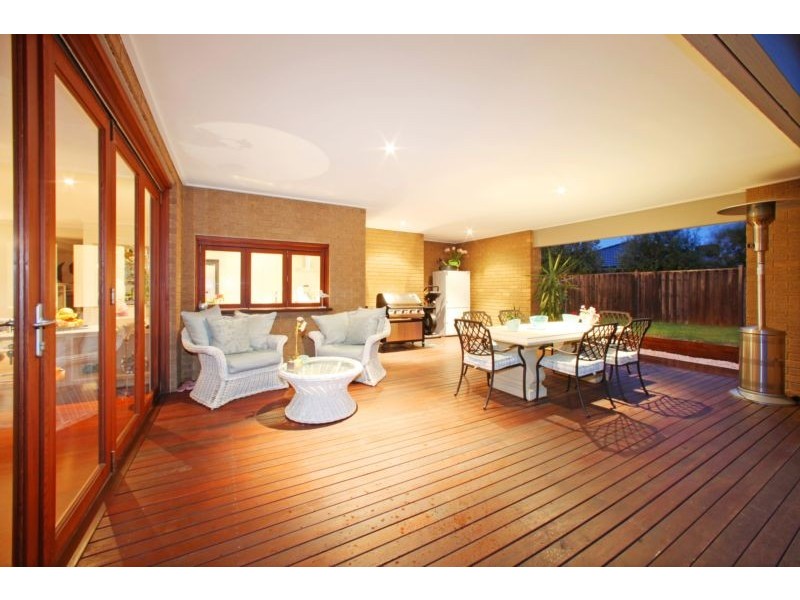 12 Ellendale Street, Rowville VIC 3178