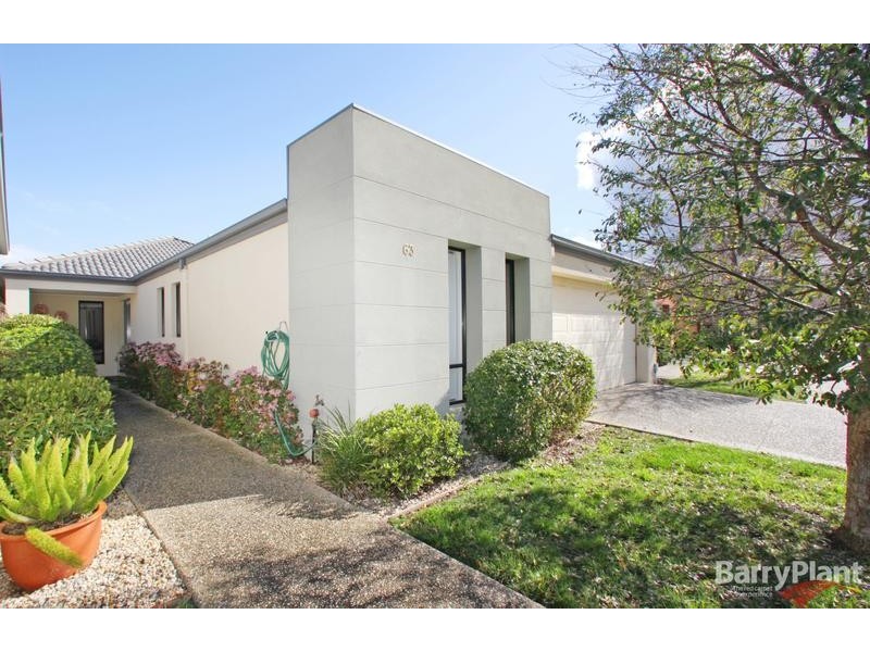 63 Sovereign Manors Crescent, Rowville VIC 3178