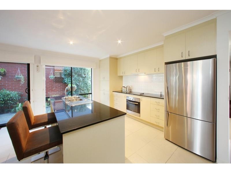 63 Sovereign Manors Crescent, Rowville VIC 3178