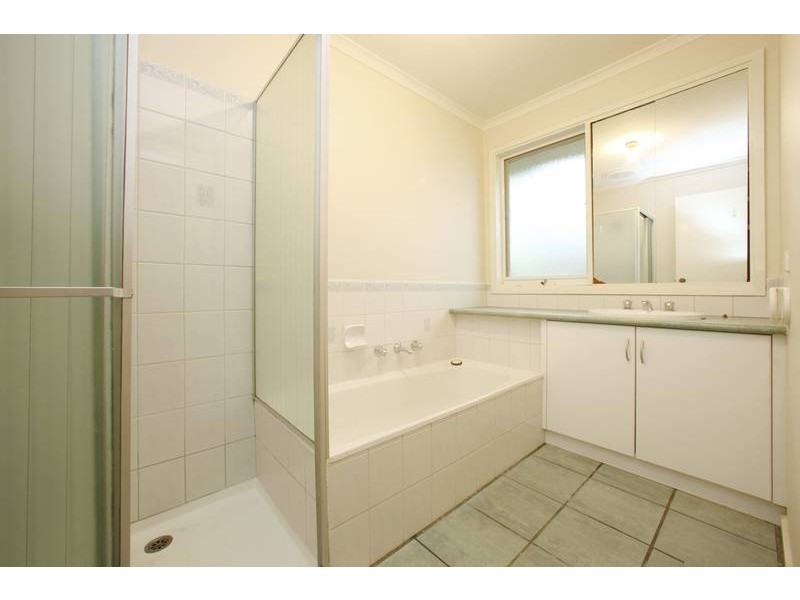 64 Chartwell Drive, Wantirna VIC 3152